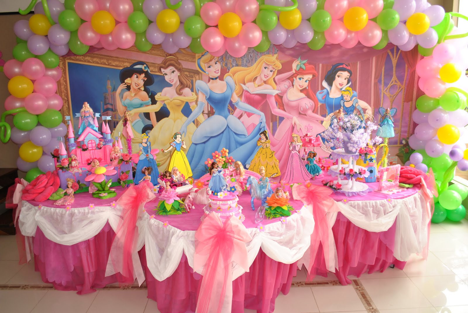 Princess Birthday Party Decorations
 DECORAÇO DAS PRINCESAS DISNEY imagens para celular
