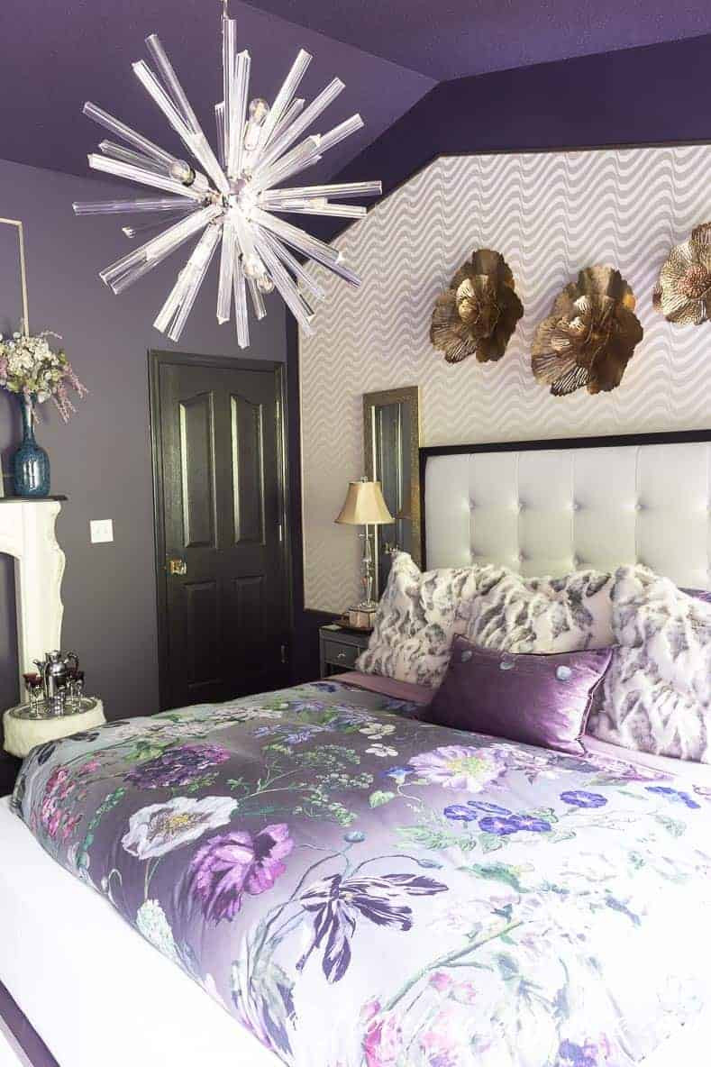 Purple Wall Decor For Bedrooms
 Purple Bedroom Decorating Ideas Create a Stunning Master