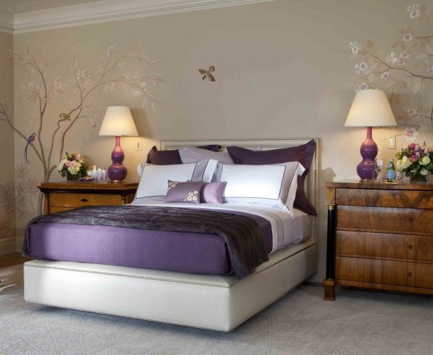 Purple Wall Decor For Bedrooms
 Purple bedroom decor ideas with grey wall and white accent