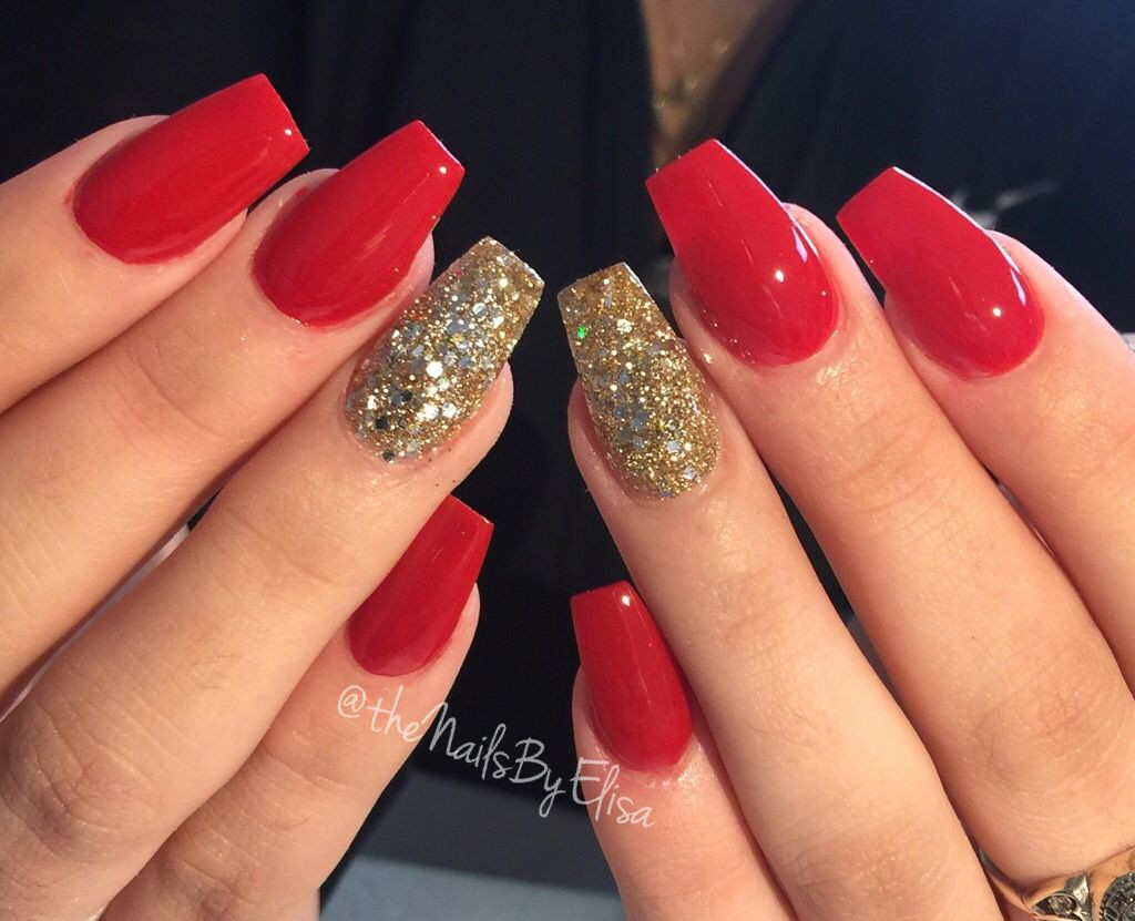 Red Nails With Gold Glitter
 Red and gold acrylic nails untouched nofillter