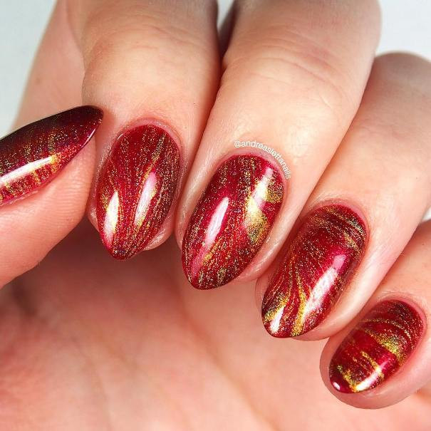 Red Nails With Gold Glitter
 50 Luminous Red and Gold Nail Designs Be Modish