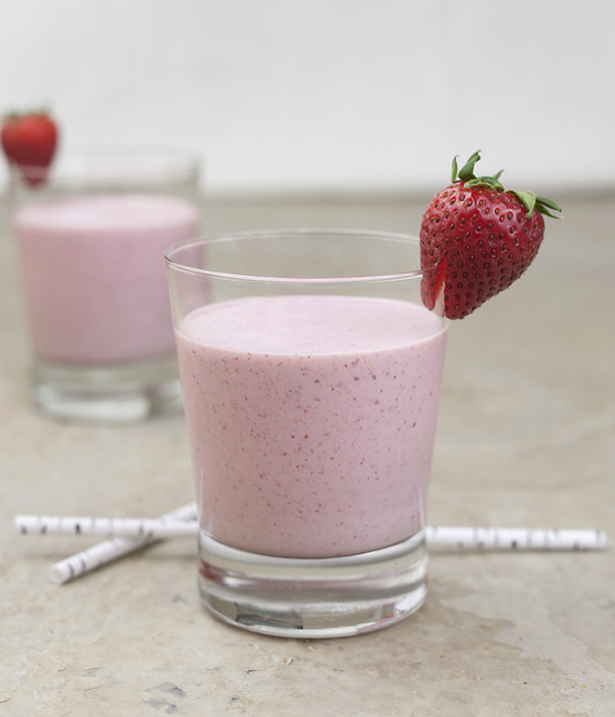 Rolled Oats Smoothie
 Creamy strawberry banana smoothie with rolled oats Savvy