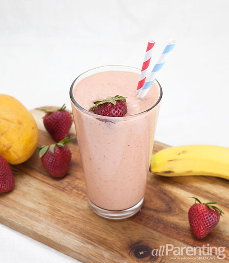 Rolled Oats Smoothie
 Creamy strawberry mango smoothie with rolled oats