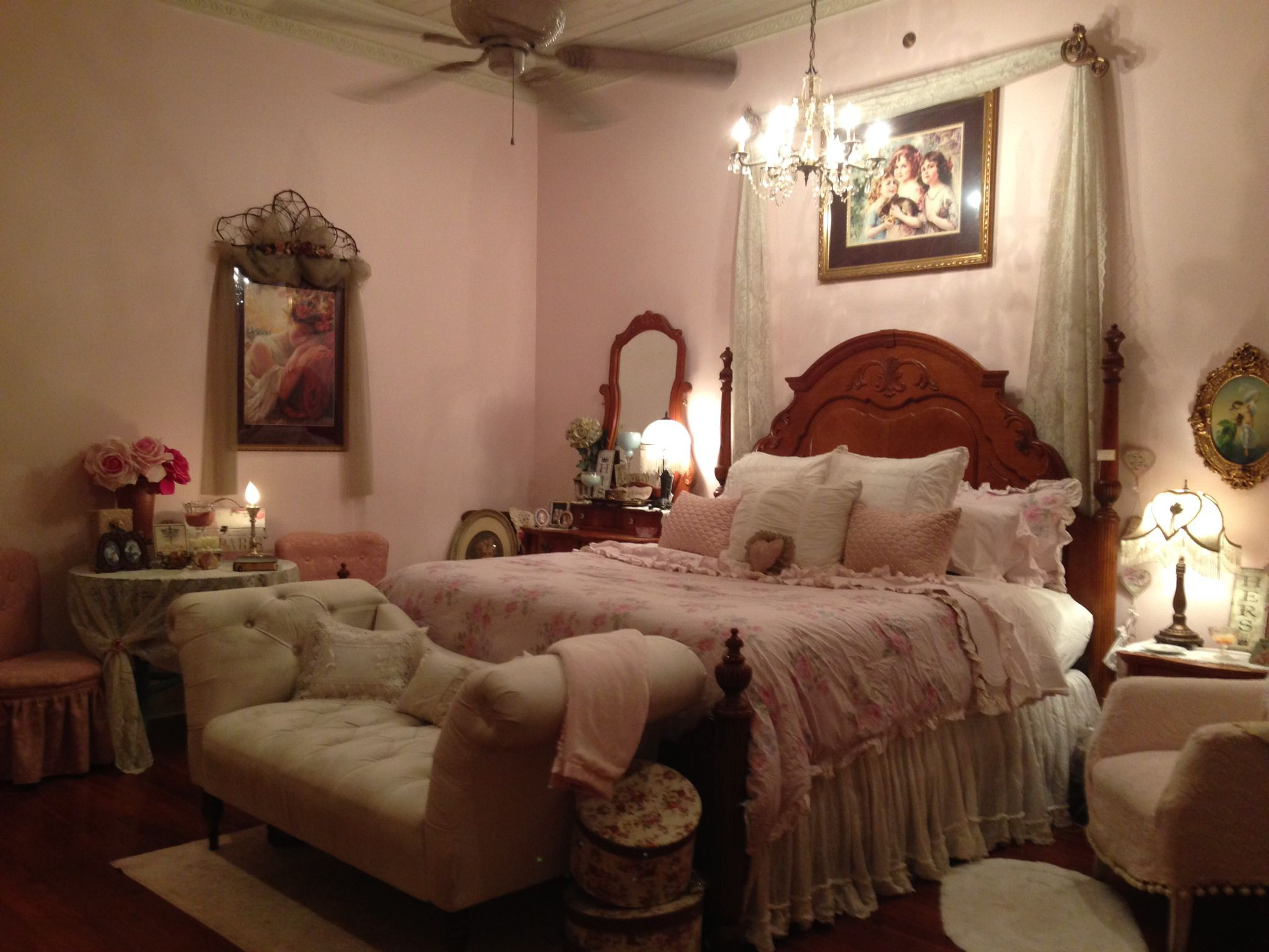 Romantic Bedroom Decoration
 Romantic Bedroom Ideas and How to Set the Right Mood