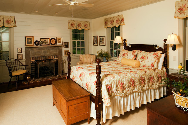 Rustic Farmhouse Bedroom
 Rustic Elegance Durham NC Farmhouse Bedroom