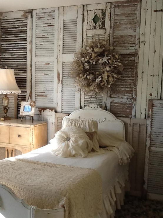 Rustic Shabby Chic Bedroom
 Lilly Queen Vintage Shabby Chic Beds