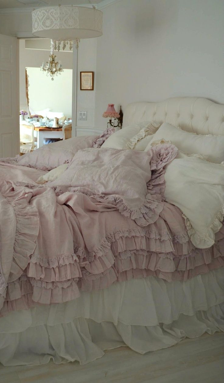 Rustic Shabby Chic Bedroom
 Country Chic Bedding