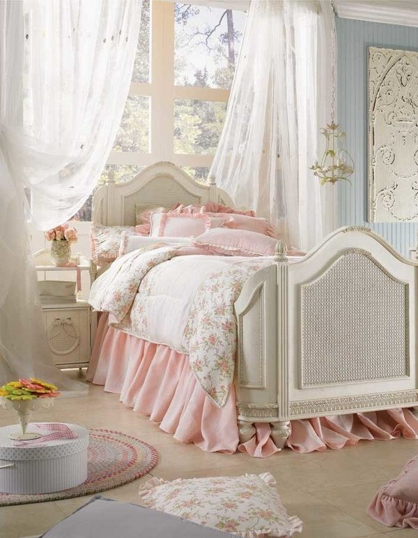Shabby Chic Bedroom Wall Decor
 Shabby chic bedroom decor – create your personal romantic