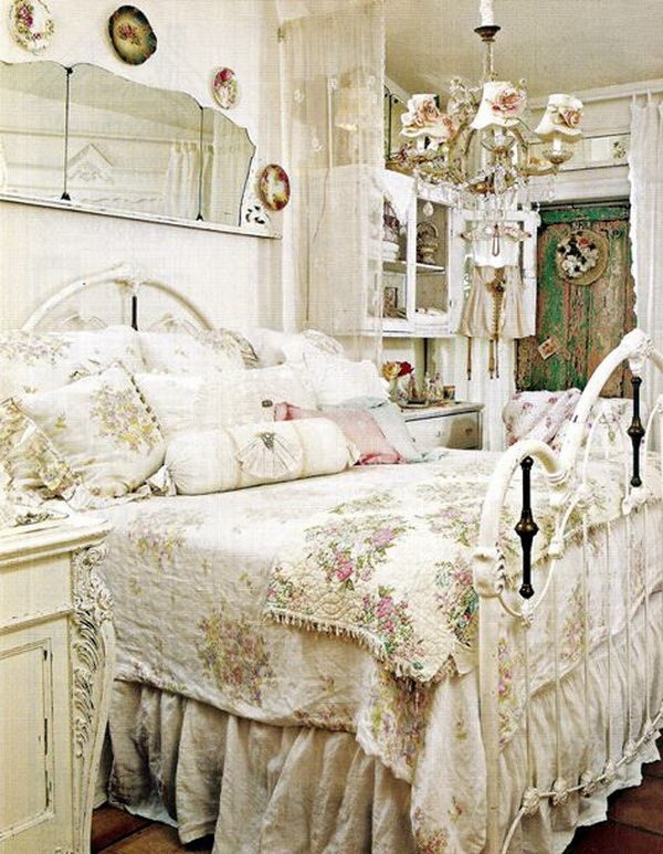 Shabby Chic Bedroom Wall Decor
 33 Cute And Simple Shabby Chic Bedroom Decorating Ideas