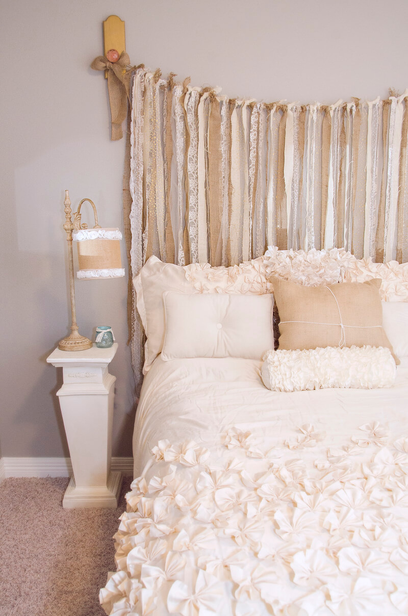 Shabby Chic Bedroom Wall Decor
 35 Best Shabby Chic Bedroom Design and Decor Ideas for 2019