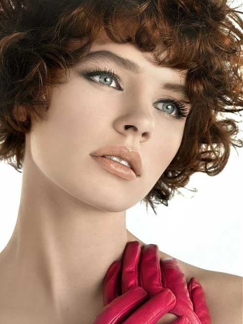 Short Haircuts For Curly Hair And Round Face
 25 Best Short Haircuts For Curly Hair