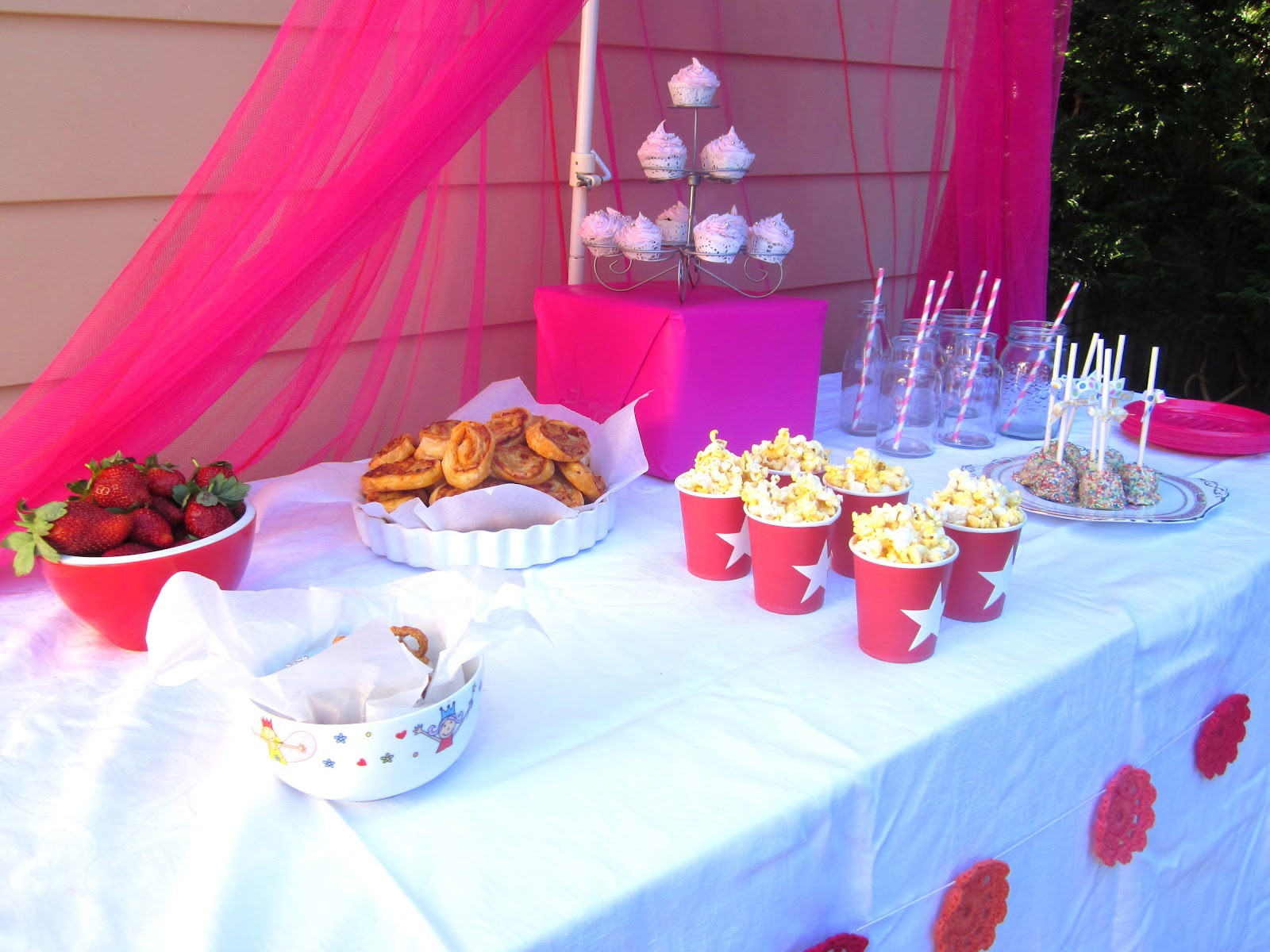 Simple Birthday Decorations
 Desire Empire Simple Food Ideas for a LIttle Girls Party