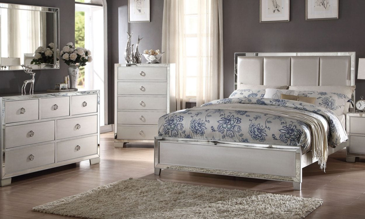 Small Bedroom Furniture Placement
 How to Arrange Furniture in a Bedroom