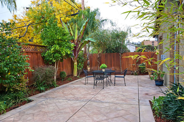 Small Patio Landscaping
 The Art of Landscaping a Small Yard