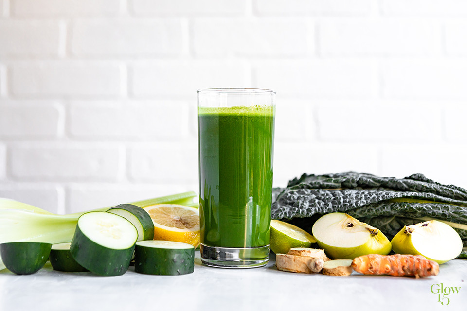 Smoothies Vs Juicing
 Juicing Versus Smoothies — Do They Fit into a Glow15