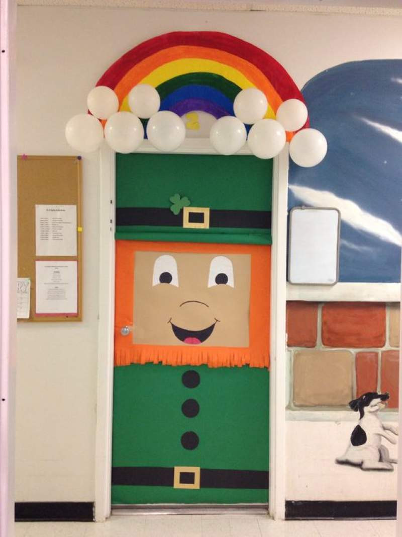 St Patrick's Day Door Decoration Ideas
 30 St Patrick s day Classroom Door decoration ideas to