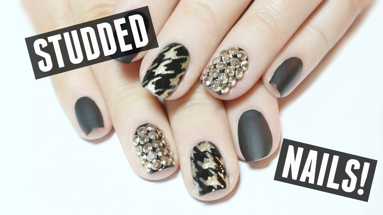 Studded Nail Art
 HOW TO Matte & Houndstooth Studded Nail Art