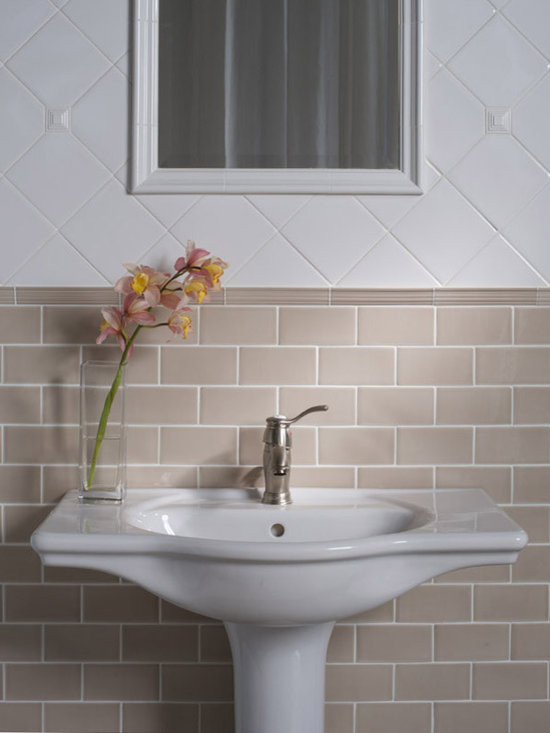 Subway Tile Bathroom Design
 Traditional Subway Tile Bathroom Design Ideas