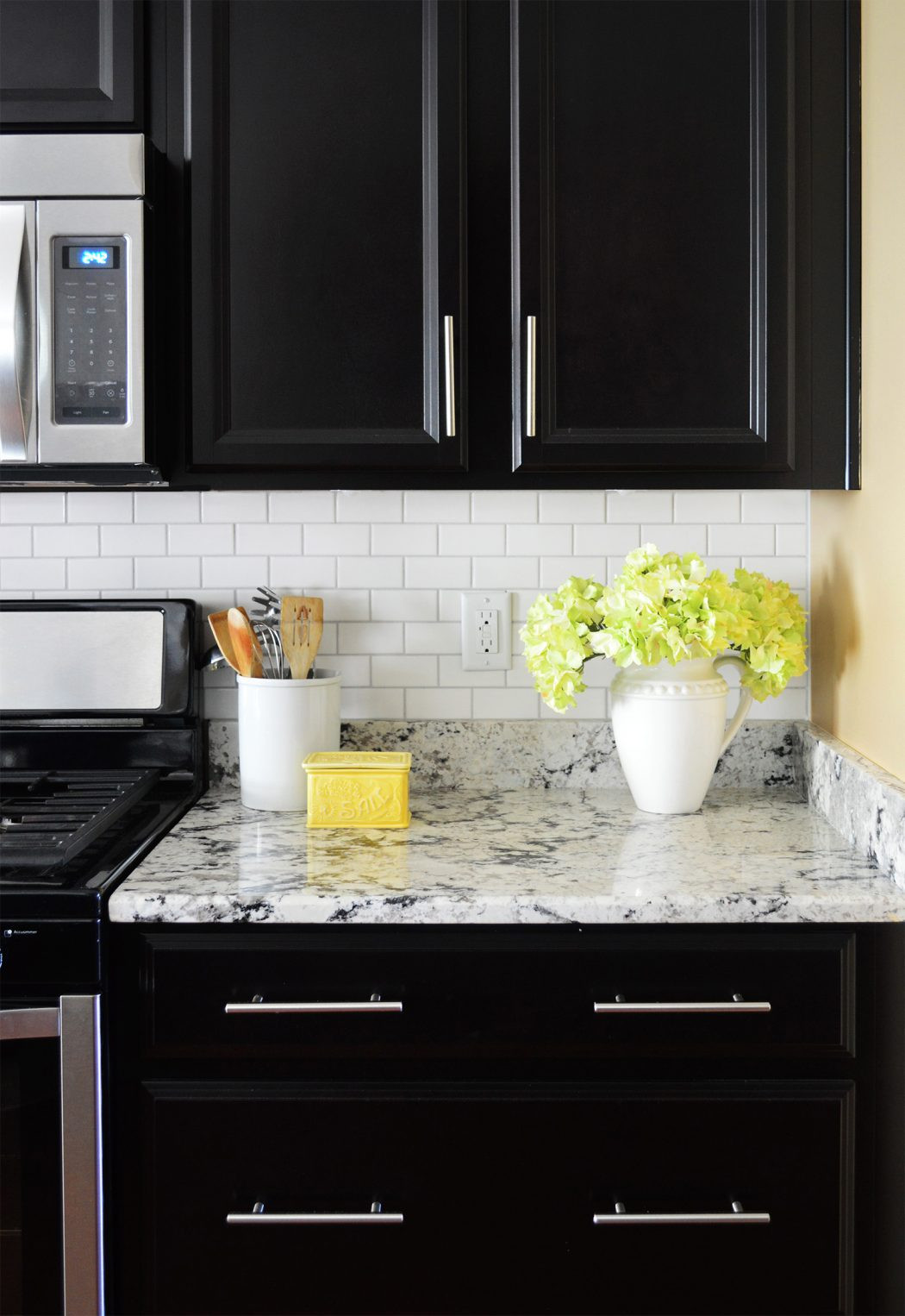 Subway Tiles Backsplash Kitchen
 How To Install A Subway Tile Kitchen Backsplash