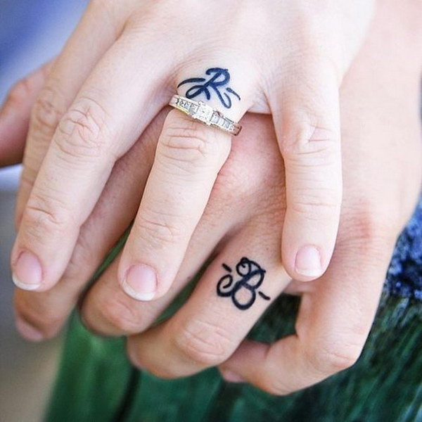 Tattooed Wedding Rings
 40 Sweet & Meaningful Wedding Ring Tattoos
