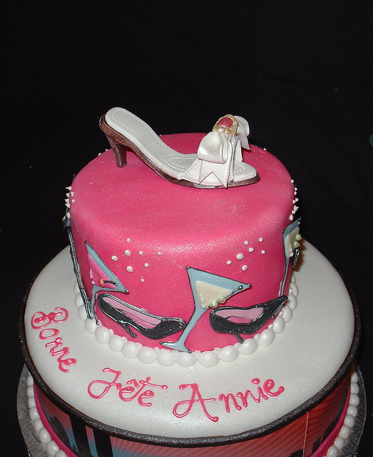 Teen Girl Birthday Cakes
 24 Awesome Birthday Cakes for Girls from 18 to 21 years