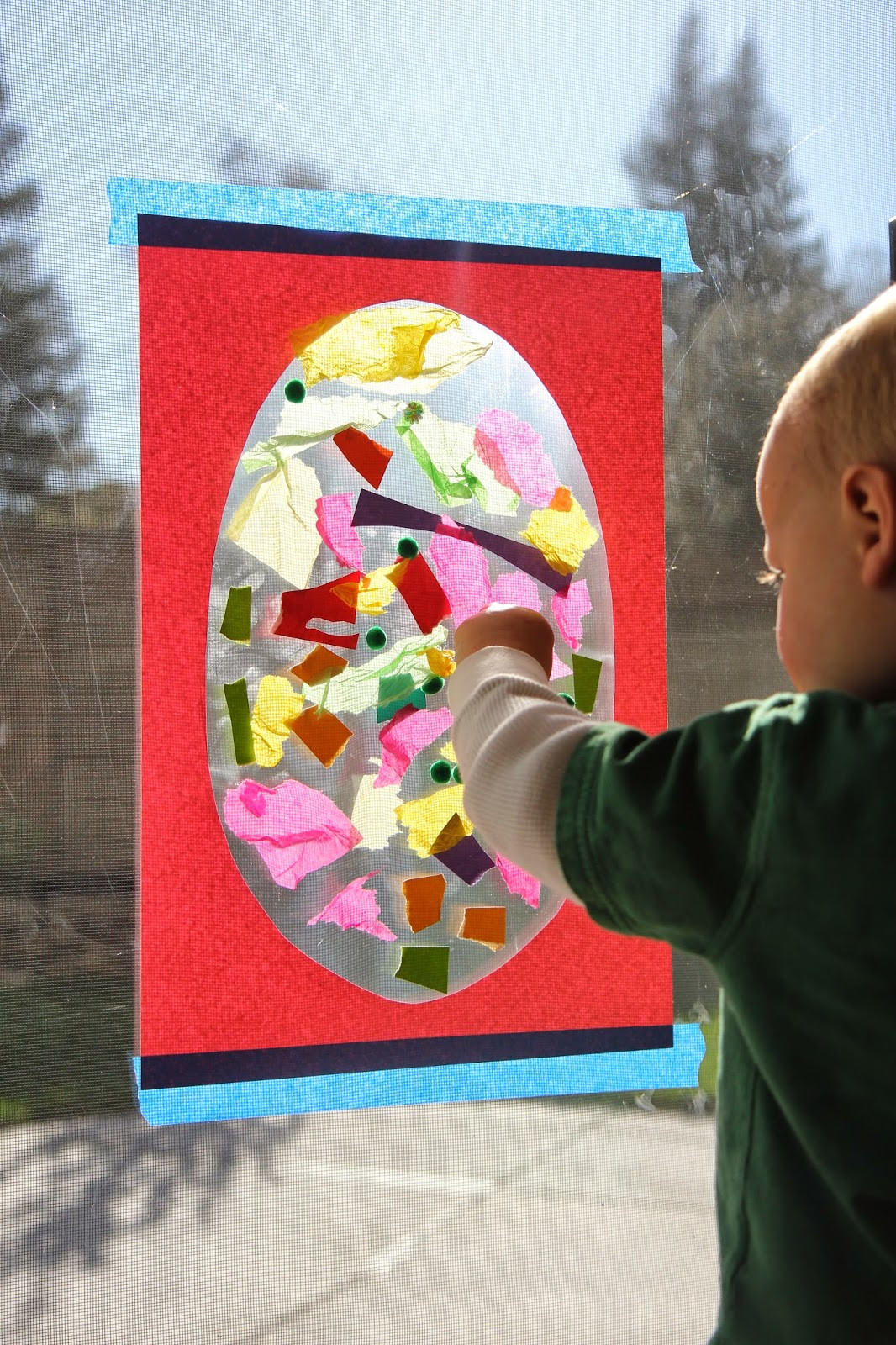 Toddler Easter Crafts
 Toddler Approved Sticky Easter Egg for Toddlers