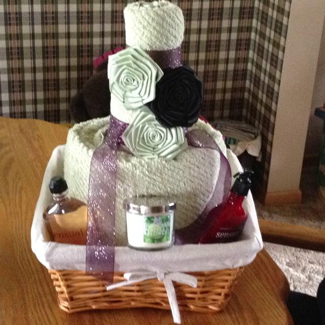 Towel Gift Basket Ideas
 Bath towel cake for wedding present