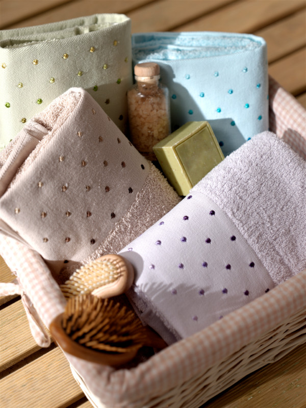 Towel Gift Basket Ideas
 of Unique Towel Gift Baskets [Slideshow]