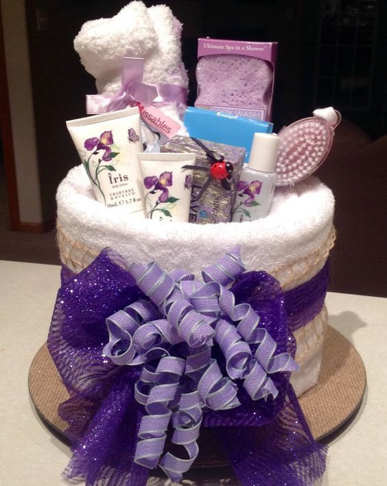 Towel Gift Basket Ideas
 Bridal Shower Towel Cakes 12 Adorable Ideas
