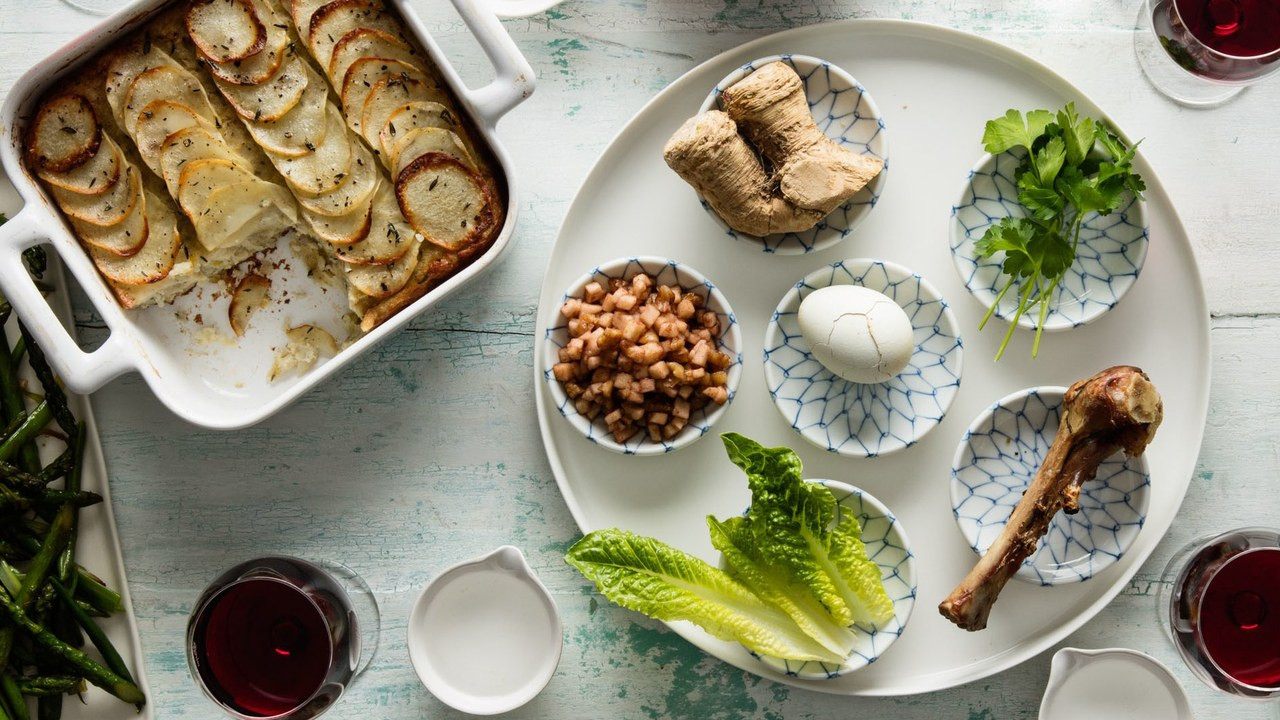 Traditional Passover Food
 How to Create a Salad from a Passover Seder Plate