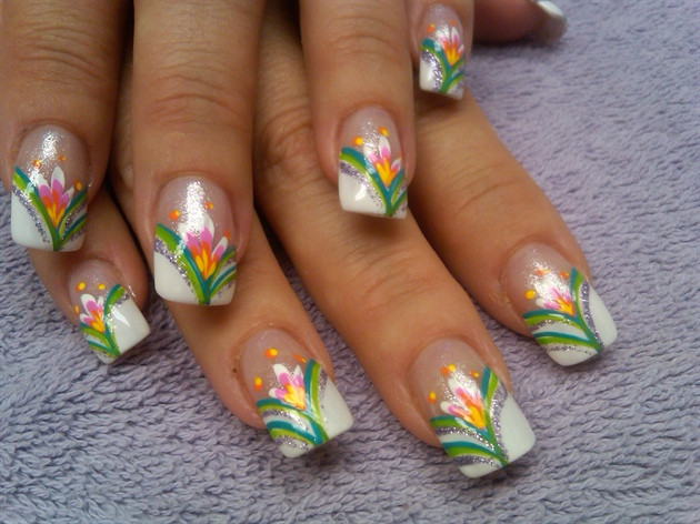 Tropical Flower Nail Designs
 Fun Tropical Nail Designs To Try This Summer fashionsy