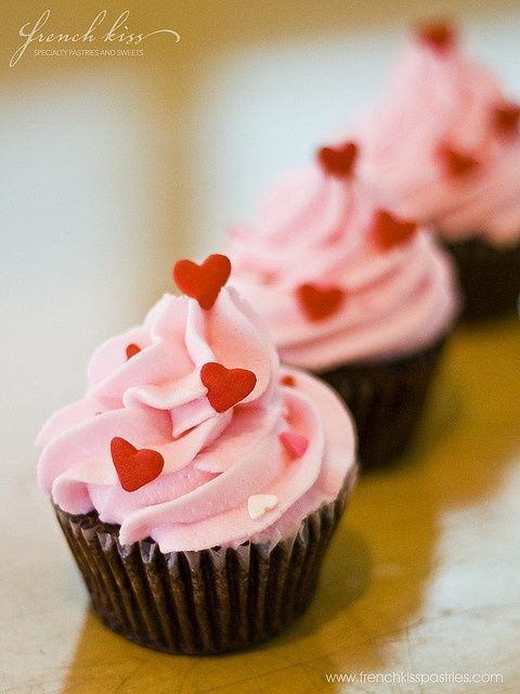 Valentine Cupcakes Pinterest
 20 best Valentine s Day Cupcakes images on Pinterest