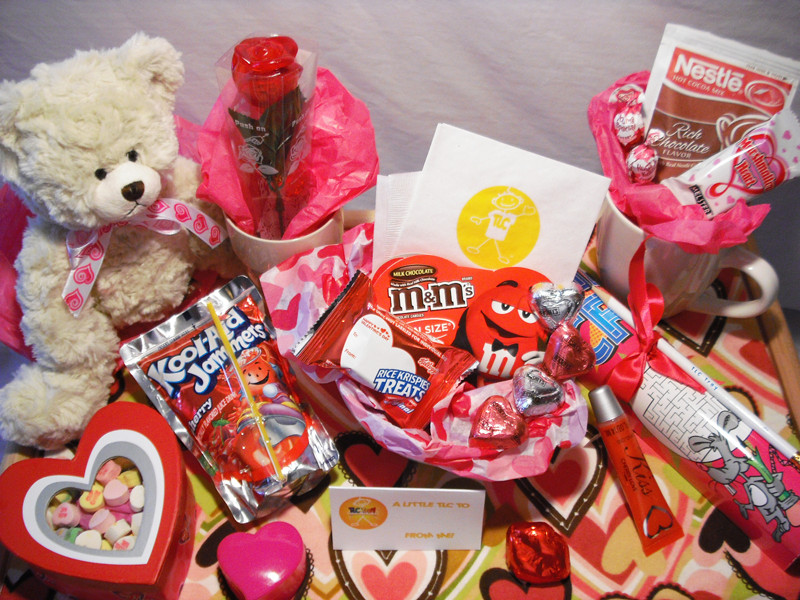 Valentine Gift Ideas For Girlfriend
 Gift Guide Girlfriend & Boyfriend