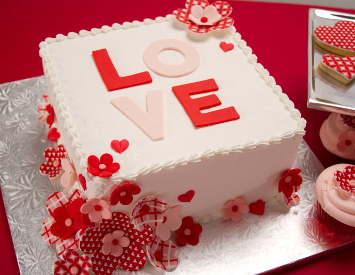 Valentines Day Cakes Pictures
 LOVE Blossoms Valentine theme cakes can s and cookies