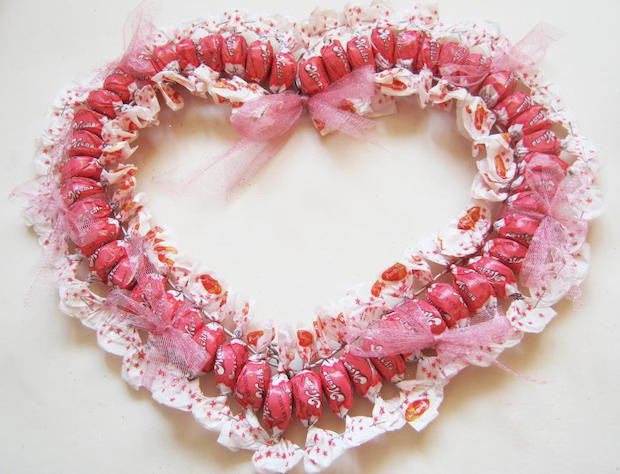 Valentines Day Candy Gift Ideas
 20 Romantic Handmade Valentine s Day Gift Ideas for Your Girl