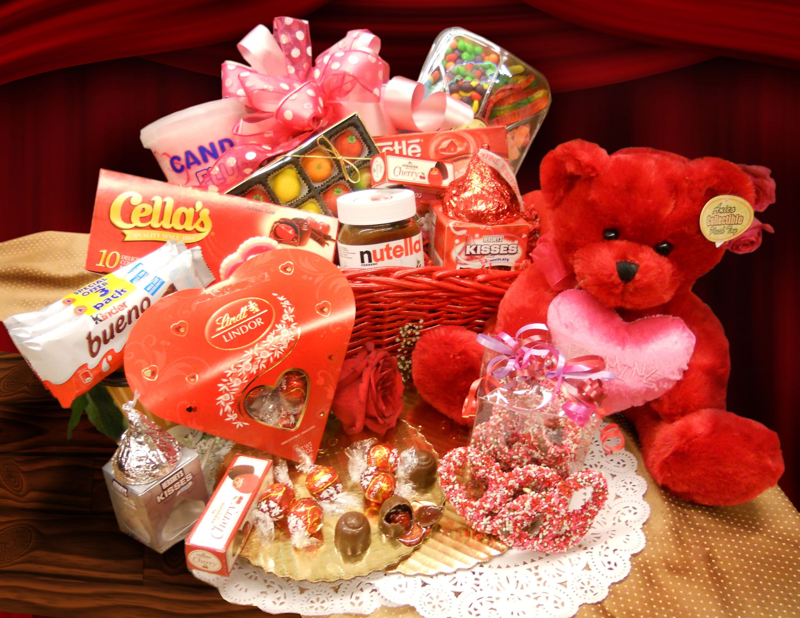 Valentines Day Gift Baskets
 Be My Valentine on Feb 15th – Student Rag magazine