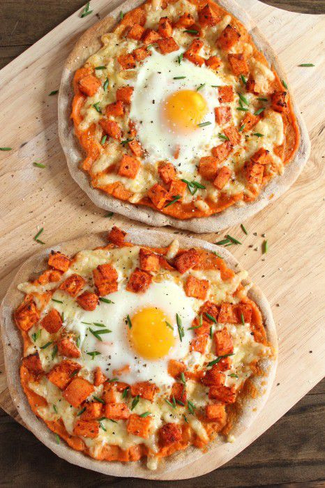 Vegetarian Breakfast Pizza
 Ve arian Breakfast Pizzas with Sweet Potatoes and Eggs