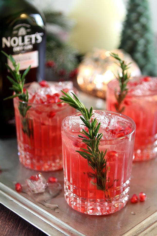 Vodka Holiday Drinks
 100 Christmas Cocktails & Holiday Alcoholic Drink Recipes