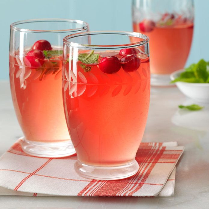 Vodka Holiday Drinks
 20 Vodka Drinks to Help You Get Through the Holidays