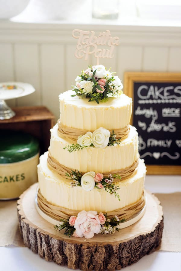 Wedding Cake Decor
 17 Wedding Cake Decorating Ideas Perfect for Rustic