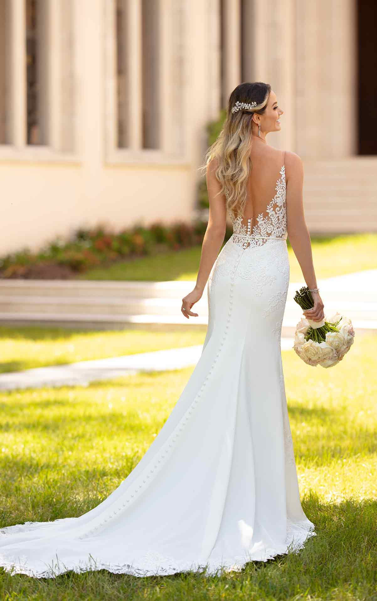Wedding Dresses Pics
 Simple and Sleek Wedding Gown