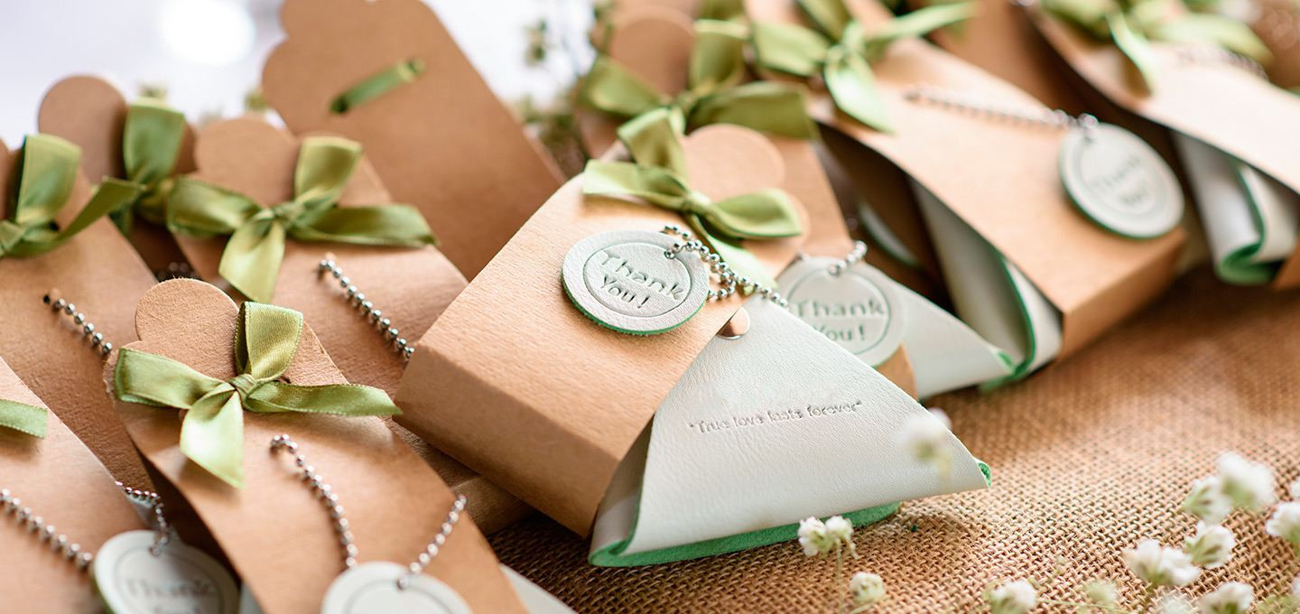 Wedding Give Away Gift Ideas
 20 Creative Wedding Giveaway Ideas for a Perfect Day