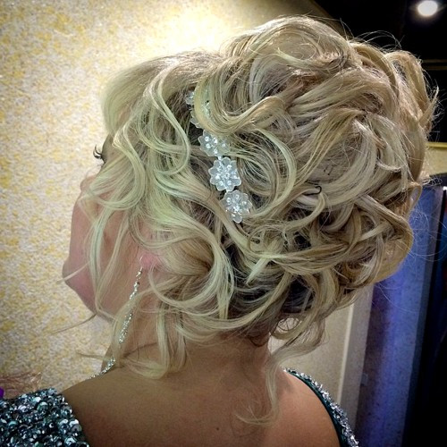 Wedding Hairstyles For Moms
 40 Ravishing Mother The Bride Hairstyles Trubridal
