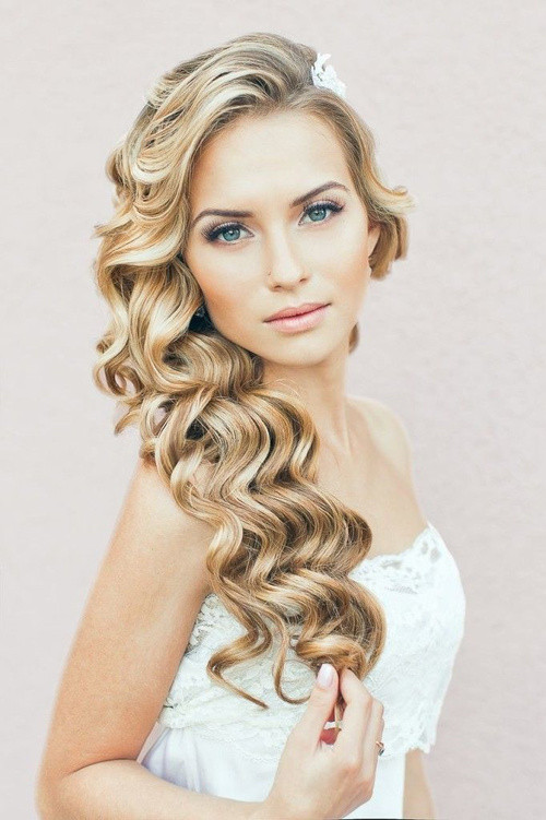 Wedding Hairstyles On The Side
 Wedding Curly Hairstyles – 20 Best Ideas For Stylish Brides