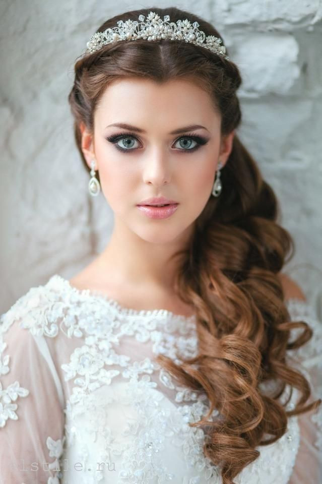 Wedding Hairstyles With Veil And Tiara
 26 Stylish Wedding Hairstyles for A Dreamy Bridal Look