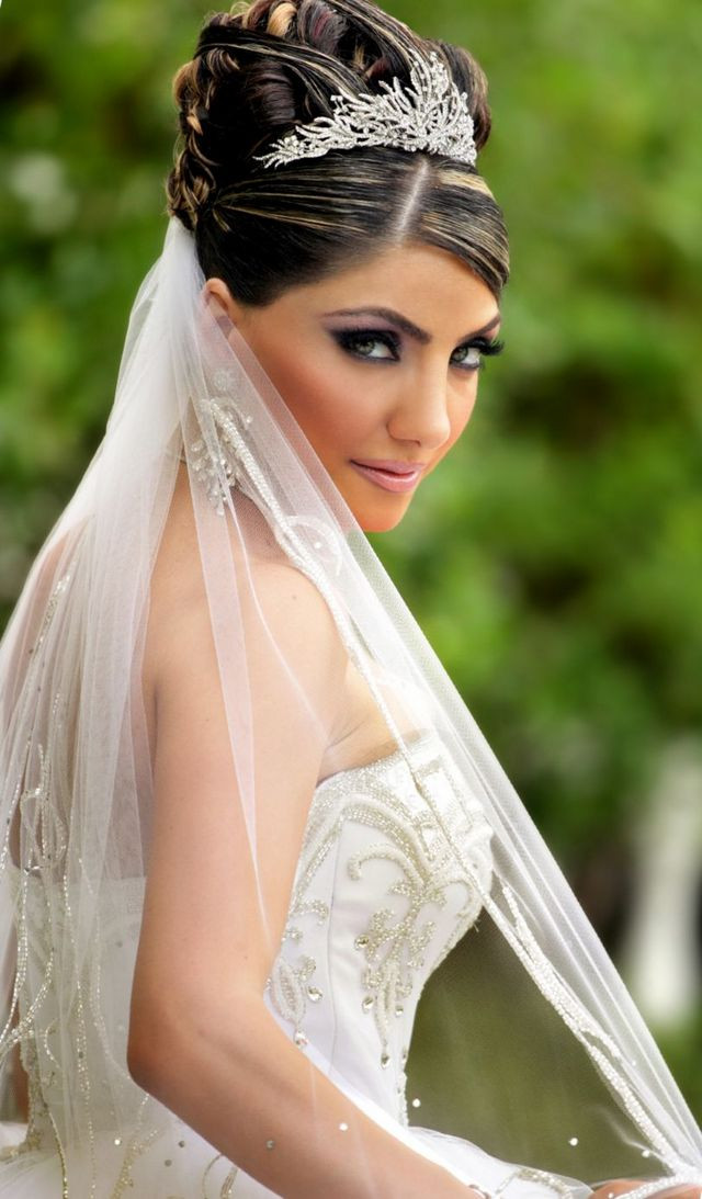 Wedding Hairstyles With Veil And Tiara
 Wedding Hairstyle with Tiara