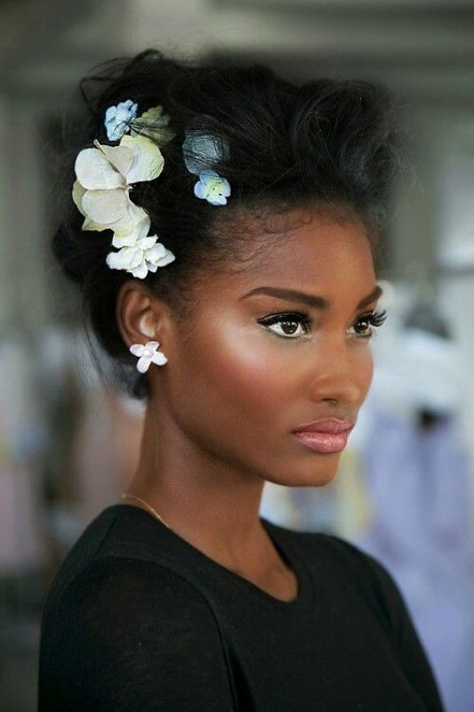 Wedding Makeup For Dark Skin
 Picture a chic tropical makeup with a right amount of