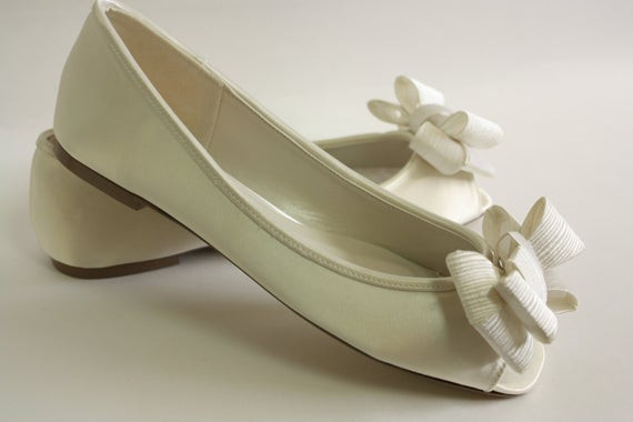 Wedding Shoes With Bows
 Items similar to Ivory Wedding Shoes Flats Bows