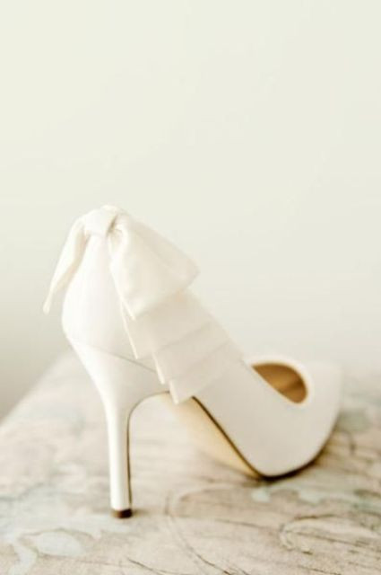Wedding Shoes With Bows
 Picture white wedding shoes with bows on the back