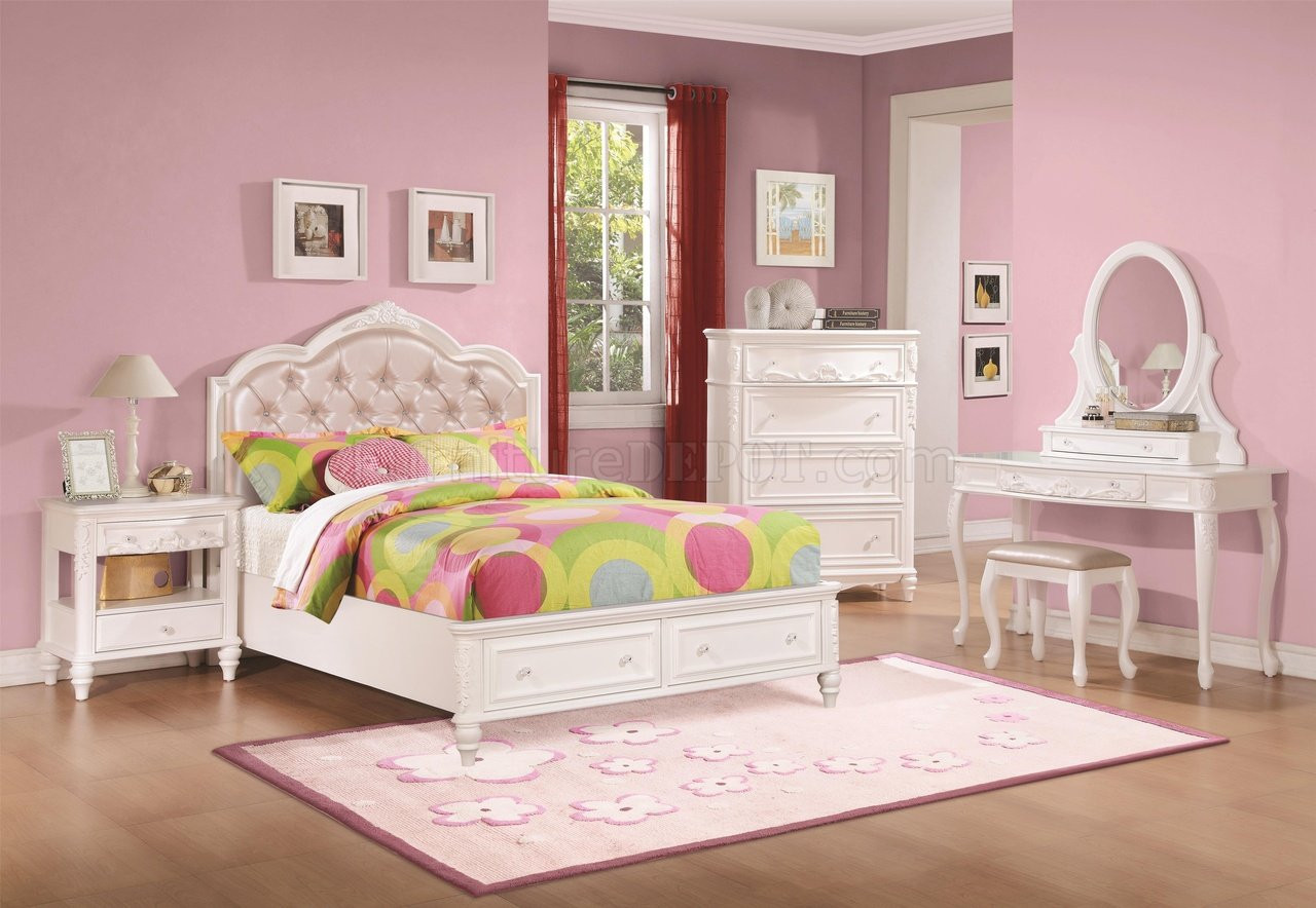 White Dresser For Kids Room
 Caroline Kids Bedroom in White by Coaster w Options
